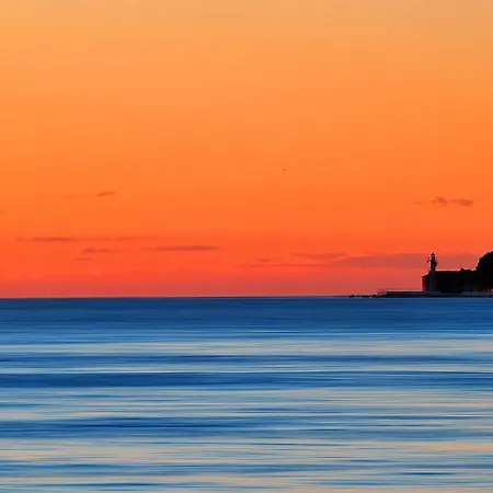 Gallery With Parking 3* Zadar