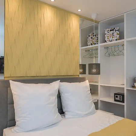 Gallery With Parking 3* Zára