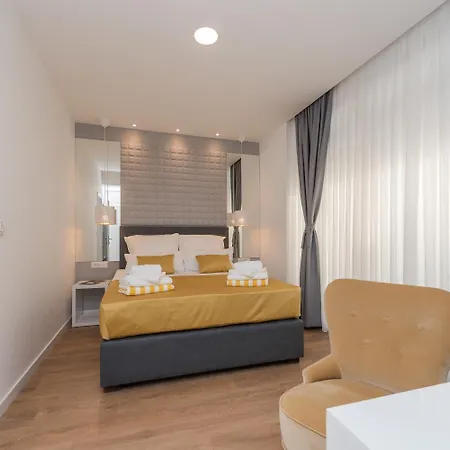 ゲストハウス Gallery With Parking