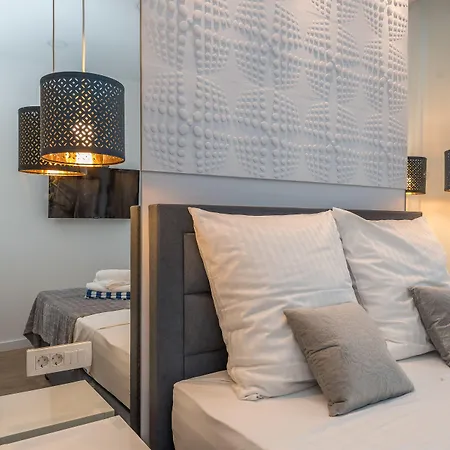 Gallery With Parking Zára