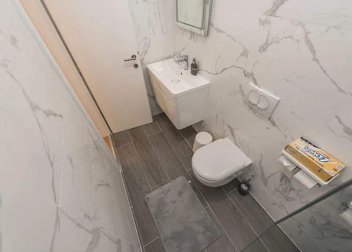 Gallery With Parking 3*