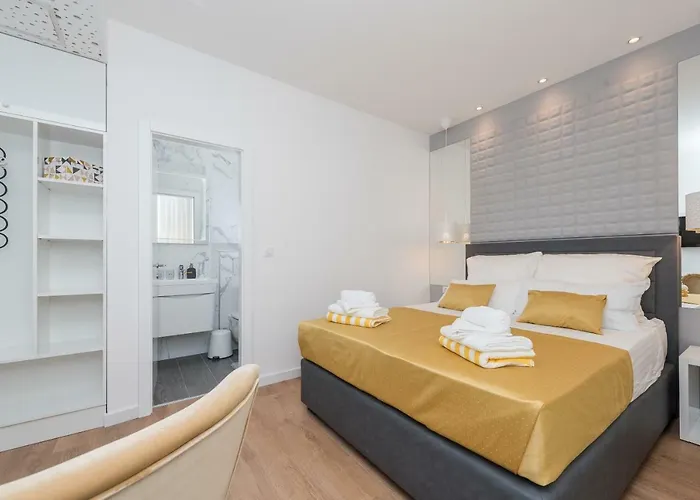 Pensionat Gallery With Parking 3*