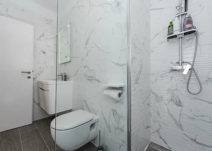 Gallery With Parking Pensionat Zadar